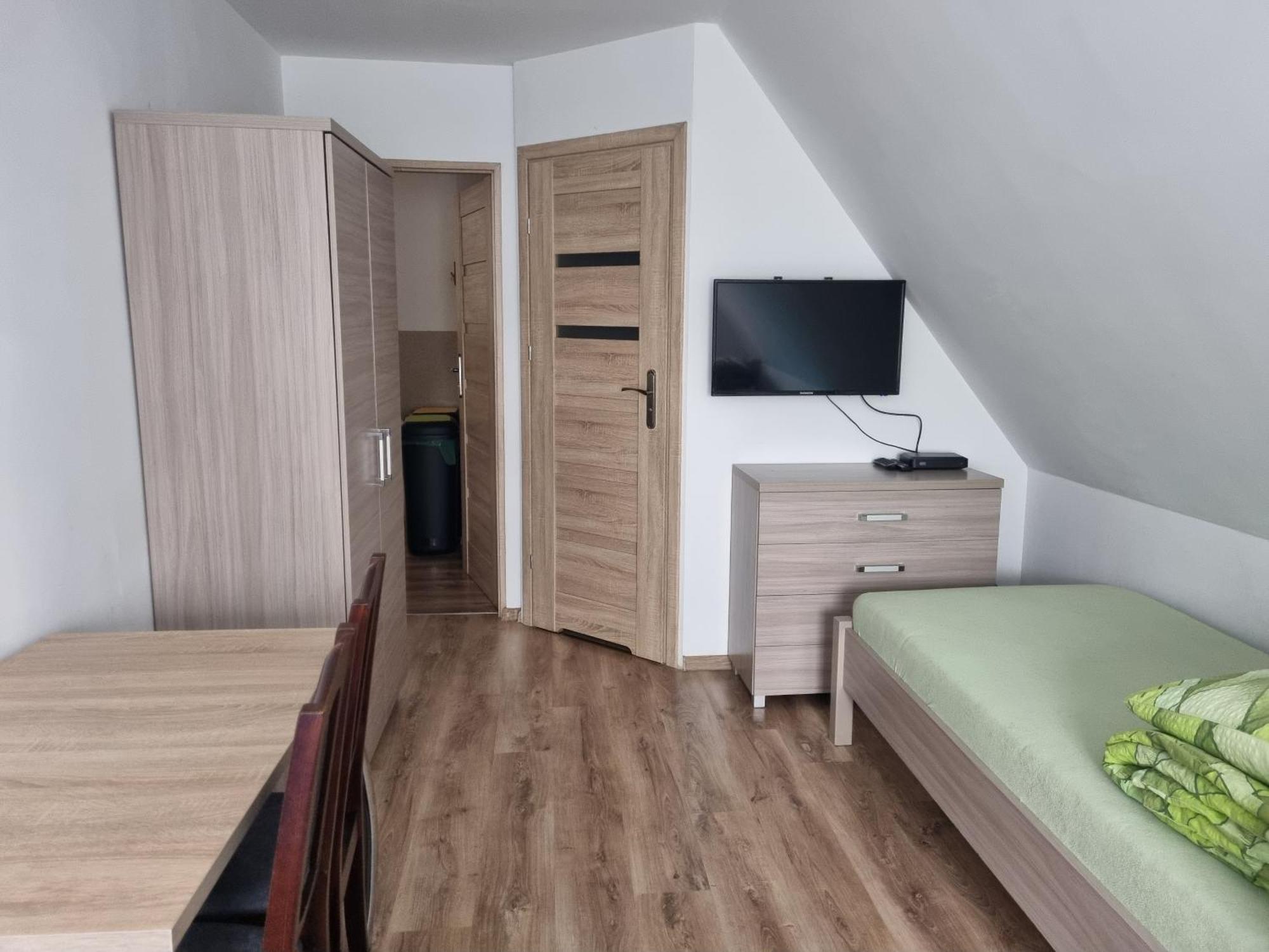 Nad Stawem Farm stay *